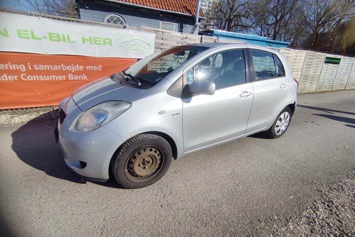 undefined Toyota Yaris fra 2008