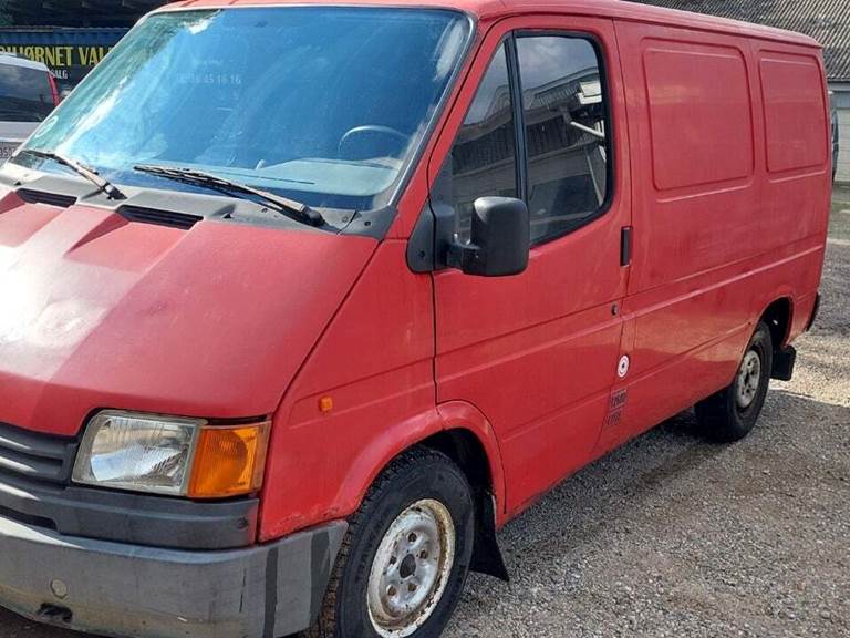 Ford Transit 100 2,5 D Kassevogn
