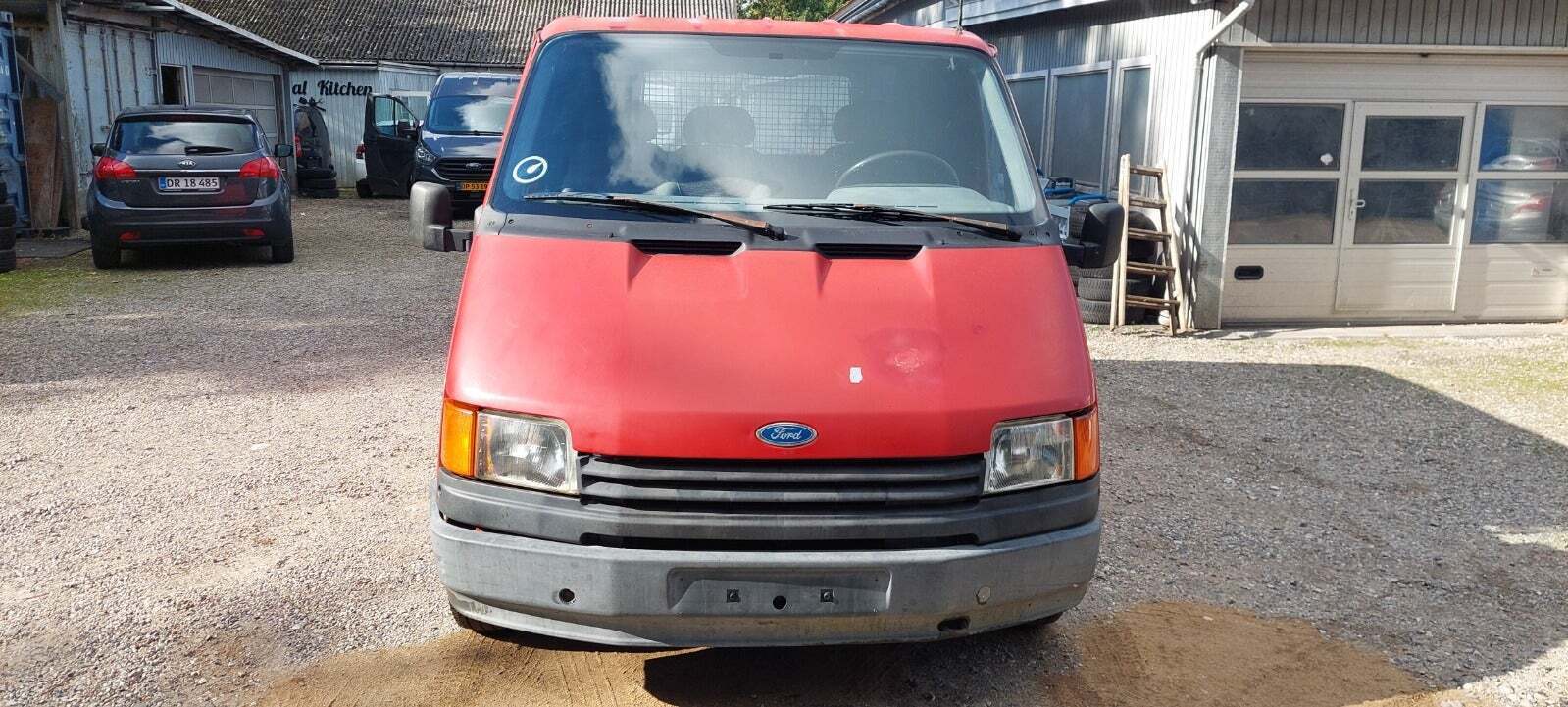 Ford Transit 100 2,5 D Kassevogn