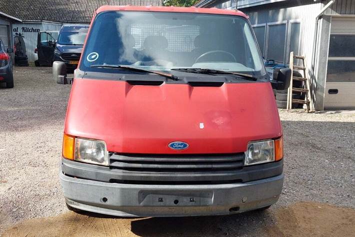 undefined Ford Transit 100 fra 1989 set udefra