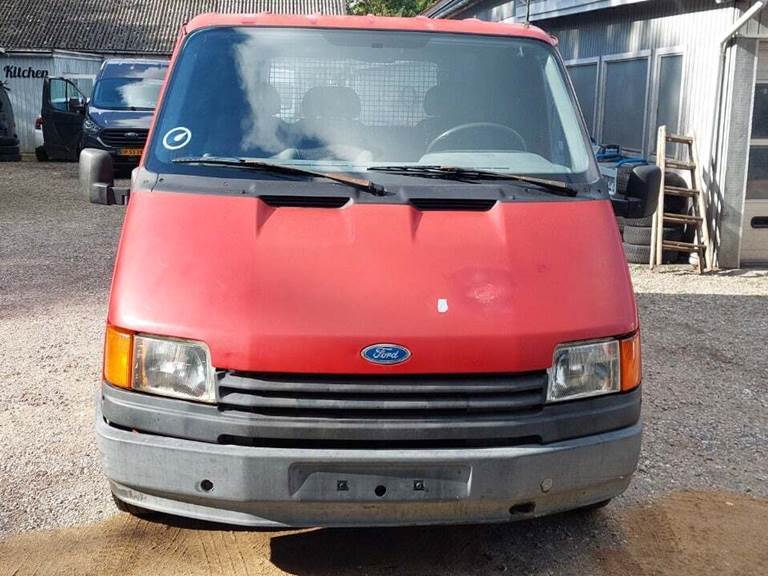 Ford Transit 100 2,5 D Kassevogn