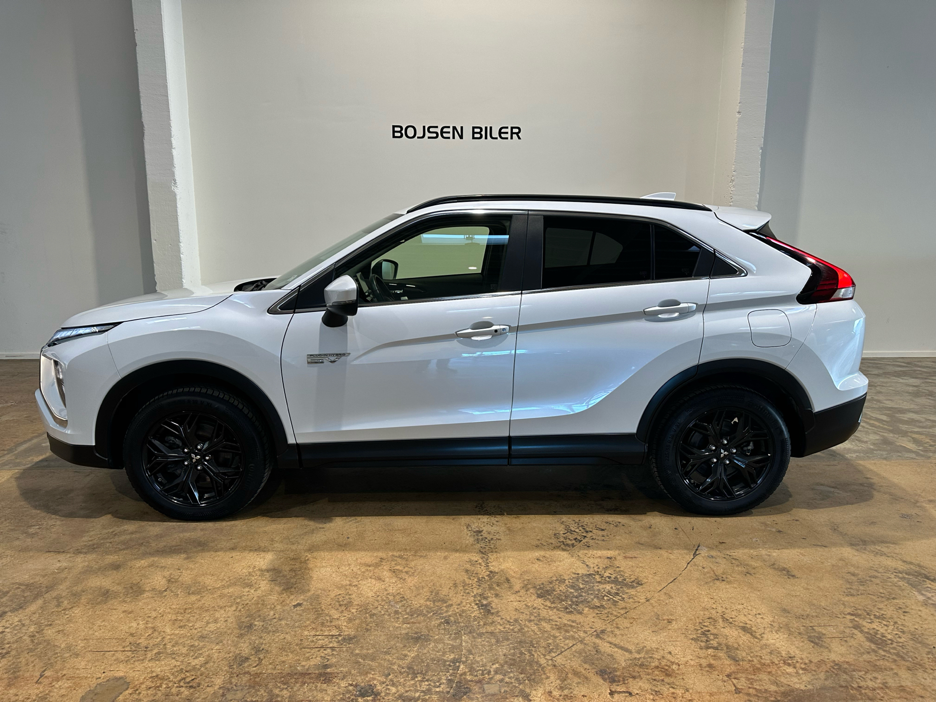 Mitsubishi Eclipse Cross 2,4 Plugin-hybrid Inform 4WD 188HK 5d Trinl. Gear