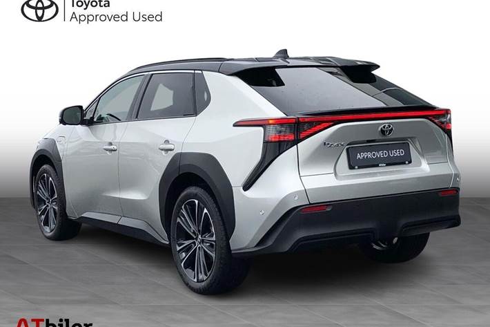 Sort Toyota BZ4X fra 2025