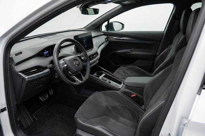 Hvid Skoda Enyaq fra 2021