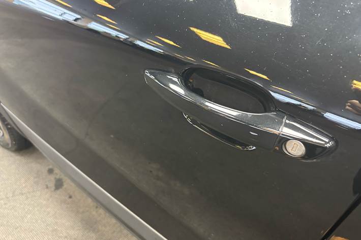 Sort Opel Mokka-e fra 2024