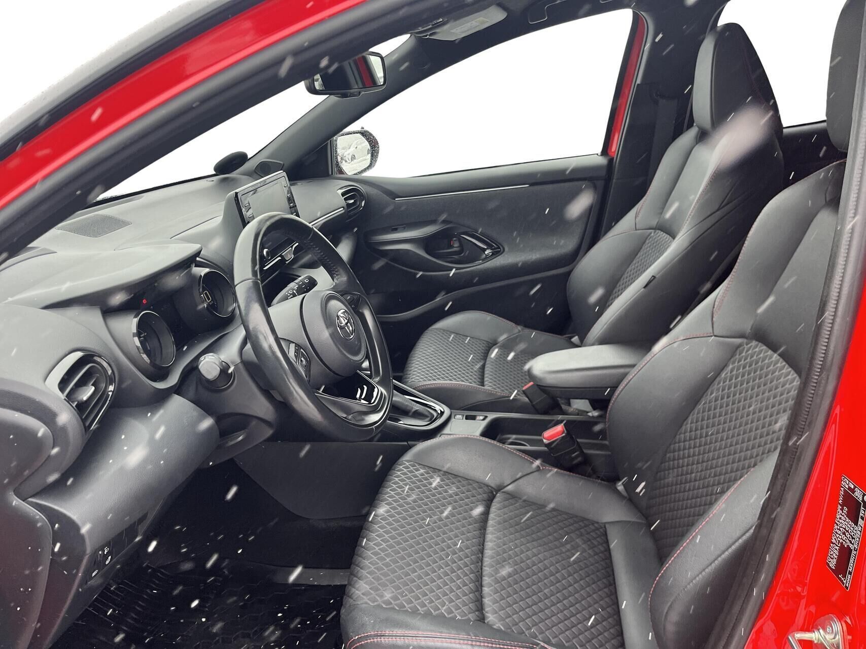 Toyota Yaris 1,5 Hybrid H3 Premier Edition 116HK 5d Trinl. Gear