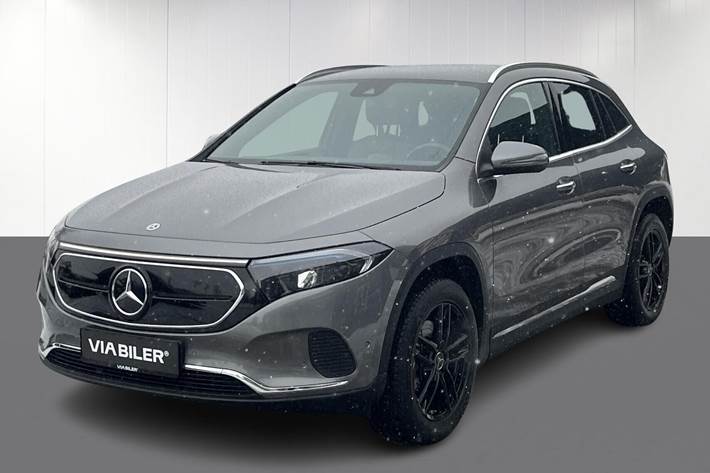 Sort Mercedes EQA 250 fra 2023 set udefra