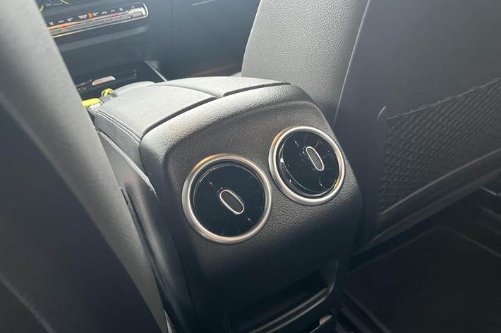 Sort Mercedes EQA 250 fra 2023