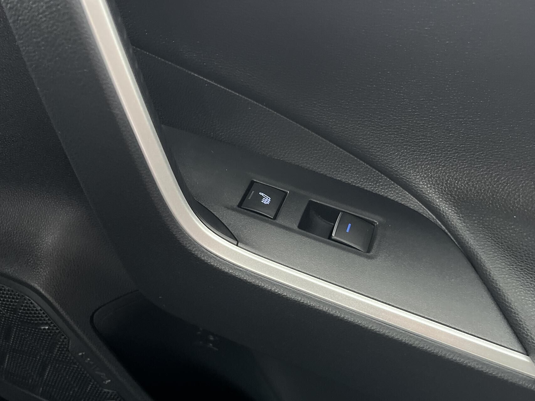 Grå Toyota RAV4 Plug-in fra 2021