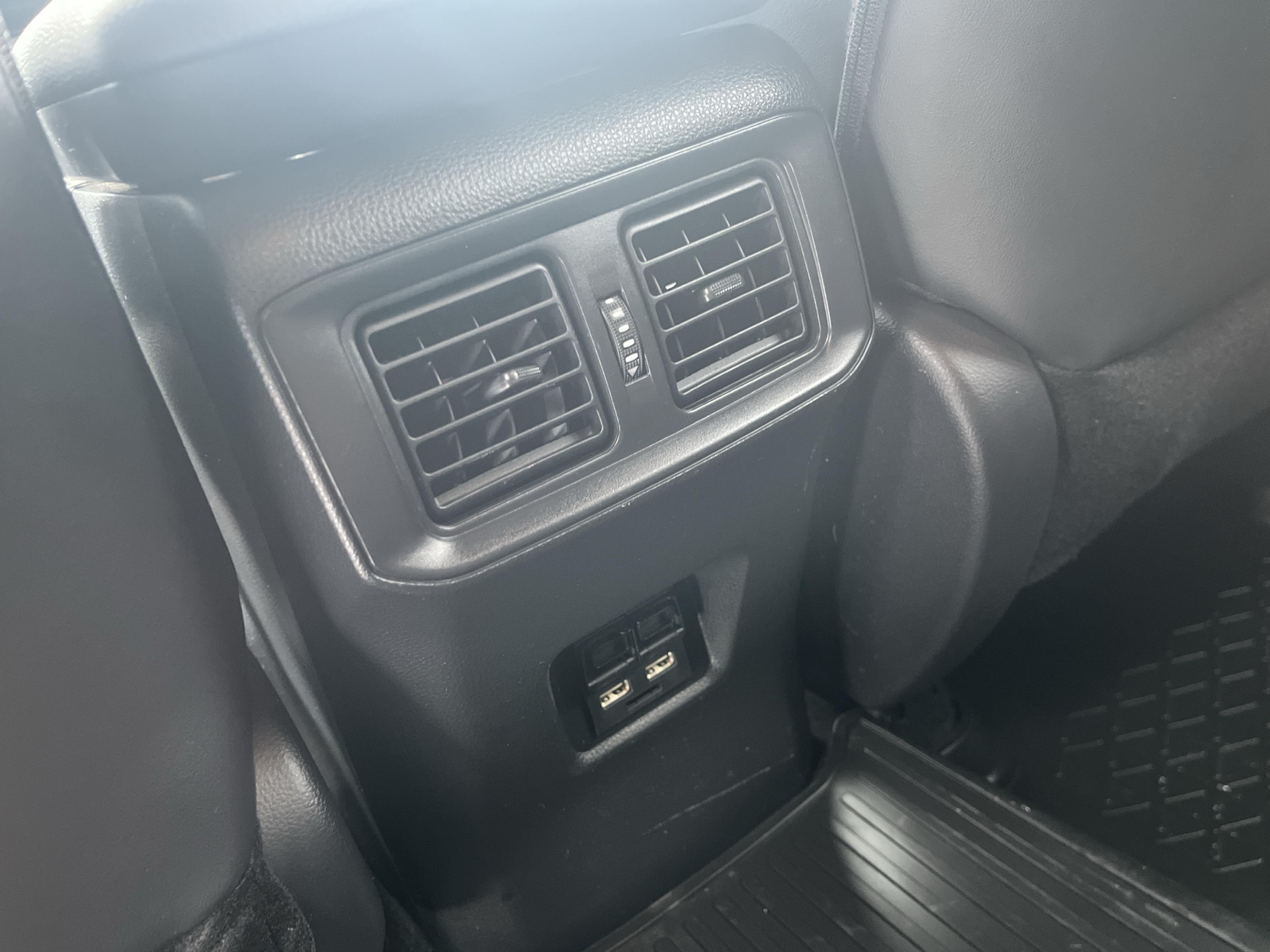 Rød Toyota RAV4 Plug-in fra 2021