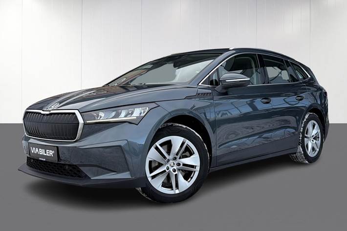 Grå Skoda Enyaq fra 2021 set udefra