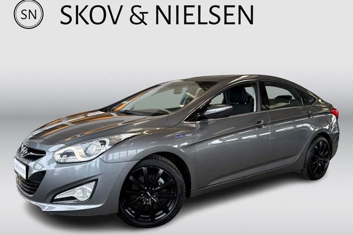 Grå Hyundai i40 fra 2013