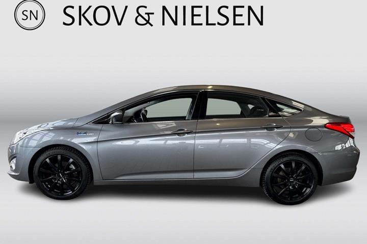 Grå Hyundai i40 fra 2013