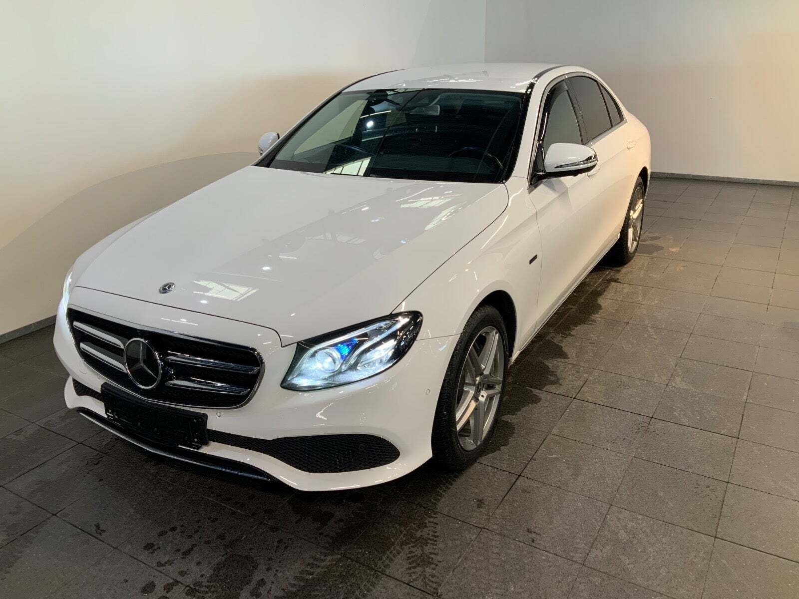 Mercedes E300 de 2,0 Avantgarde aut.