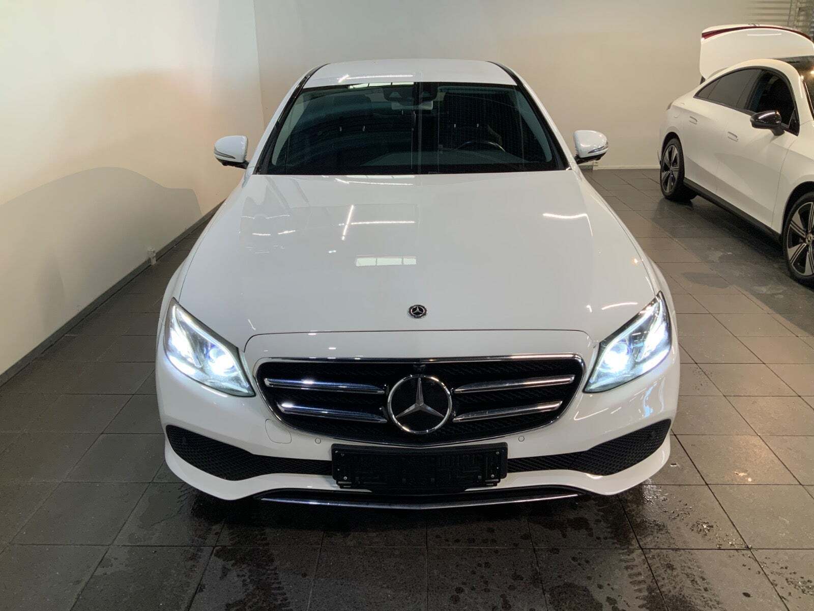 Mercedes E300 de 2,0 Avantgarde aut.