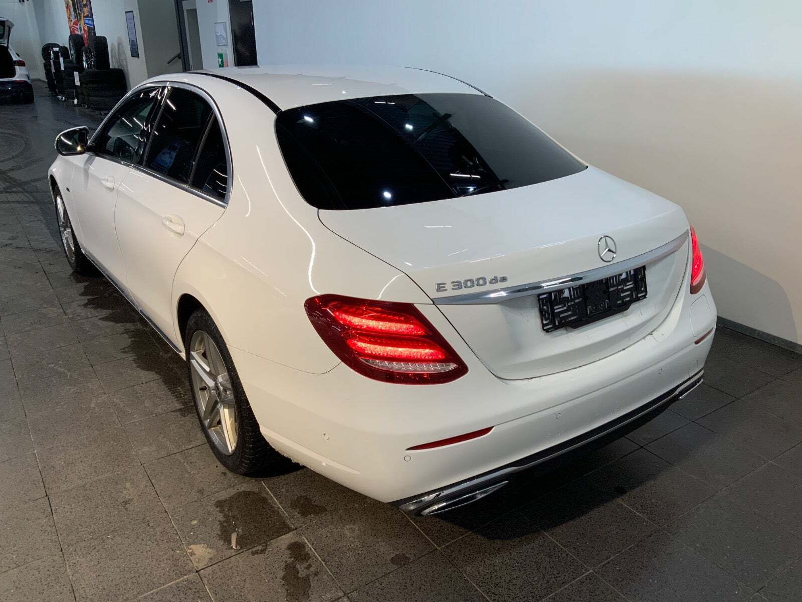 Mercedes E300 de 2,0 Avantgarde aut.