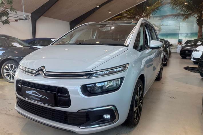 Beige Citroën Grand C4 SpaceTourer fra 2020 set udefra