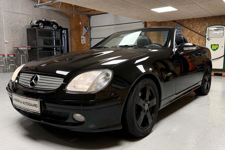 Sort Mercedes SLK230 fra 2004