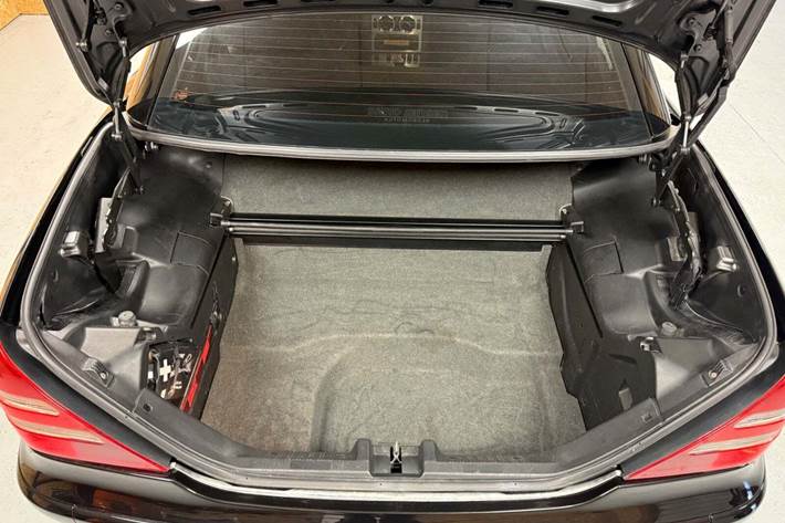 Sort Mercedes SLK230 fra 2004