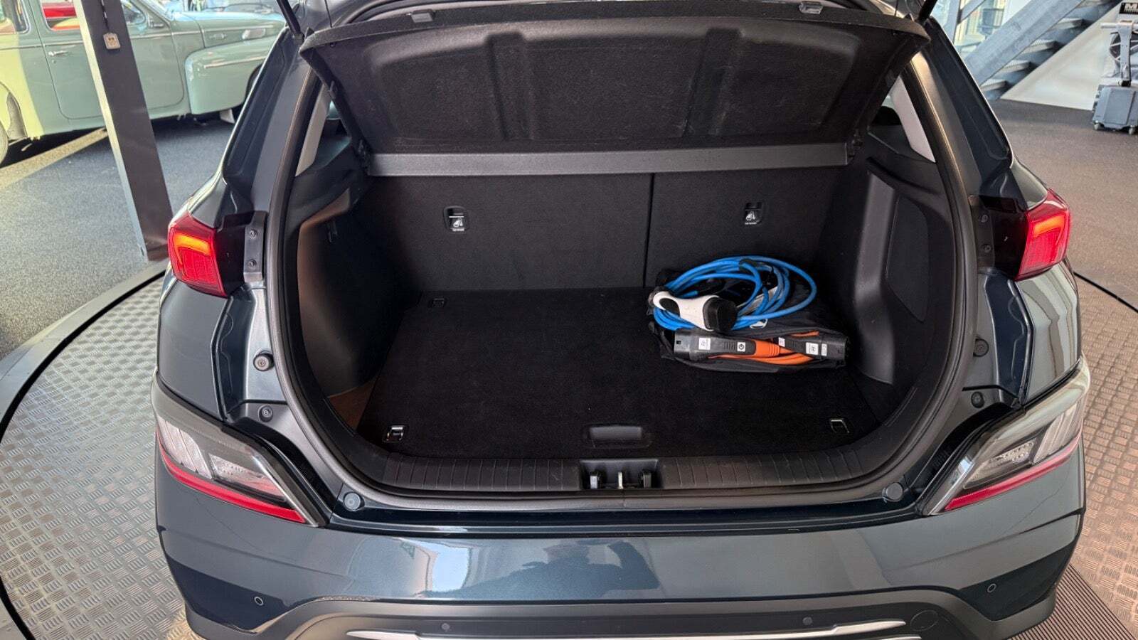 Blå Hyundai Kona fra 2022