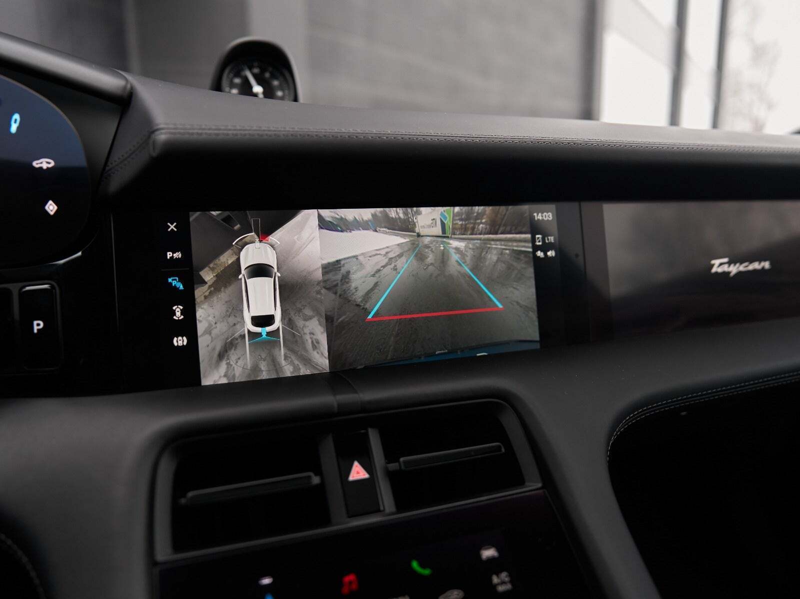 Grå Porsche Taycan 4S fra 2022