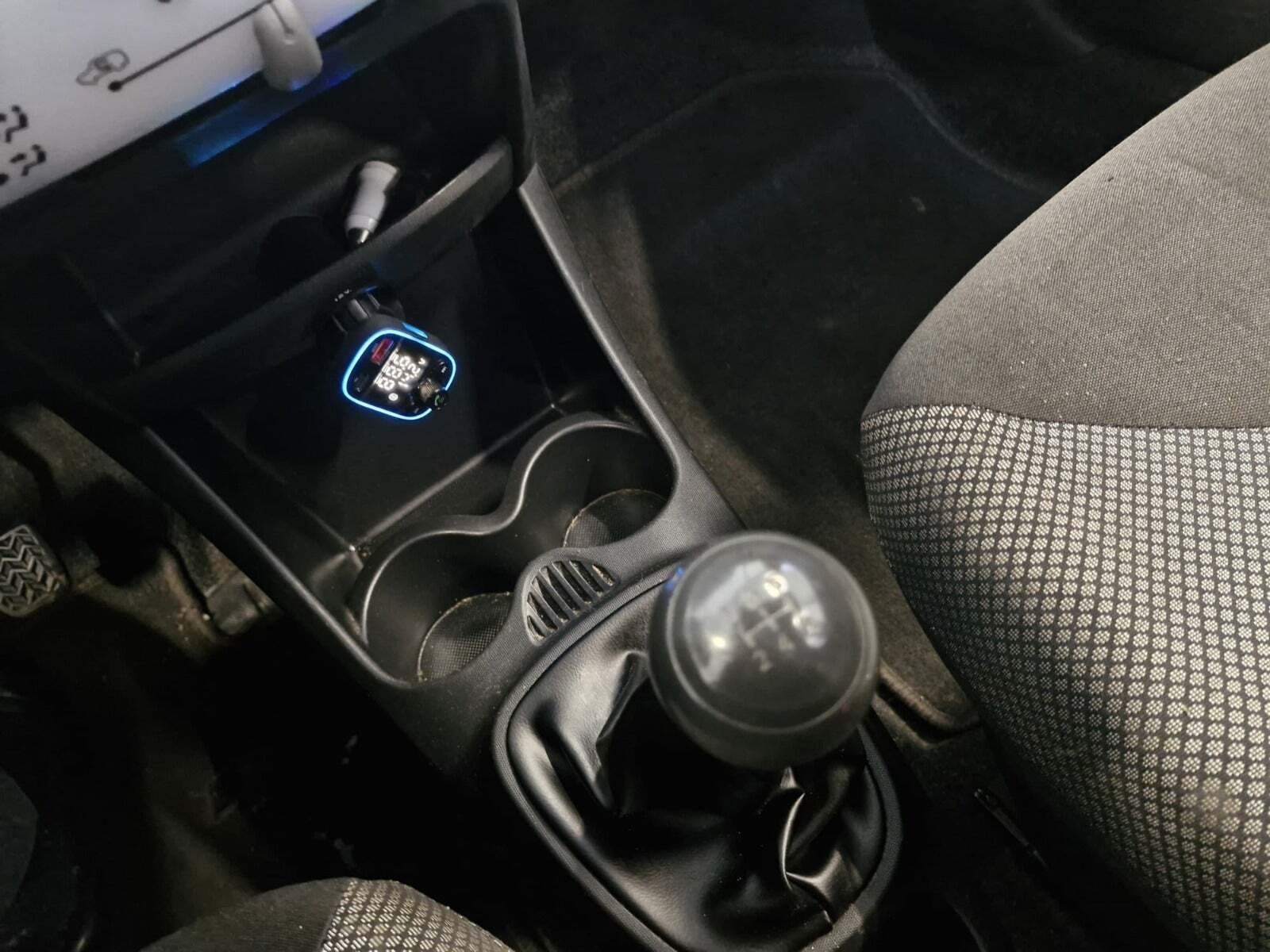 Grå Toyota Aygo fra 2012