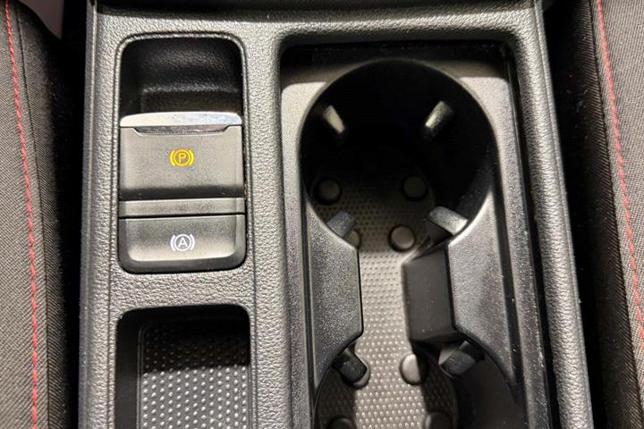 Hvid Skoda Octavia fra 2021