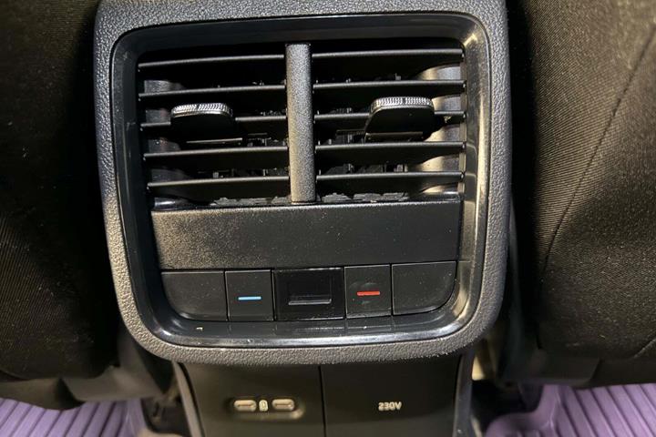 Hvid Skoda Octavia fra 2021