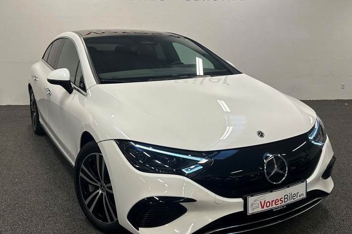 Hvid Mercedes EQE300 fra 2023