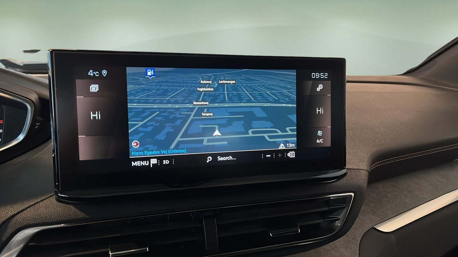 Sølv Peugeot 5008 fra 2023