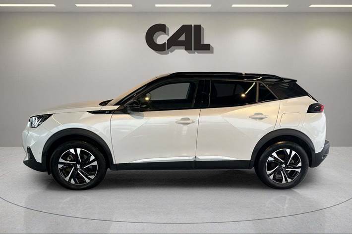 Hvid Peugeot e-2008 fra 2023