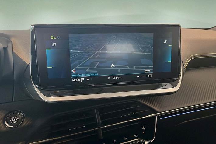 Hvid Peugeot e-2008 fra 2023