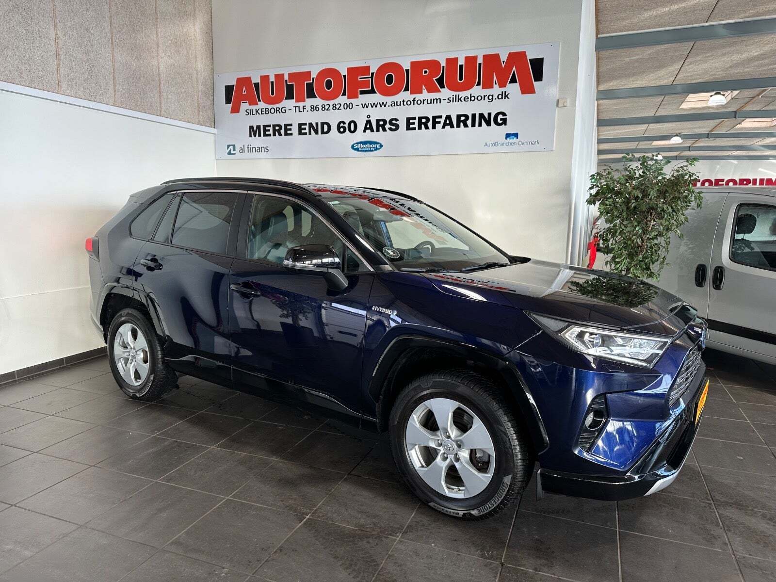 Toyota RAV4 2,5 Hybrid H3 Style MDS Van