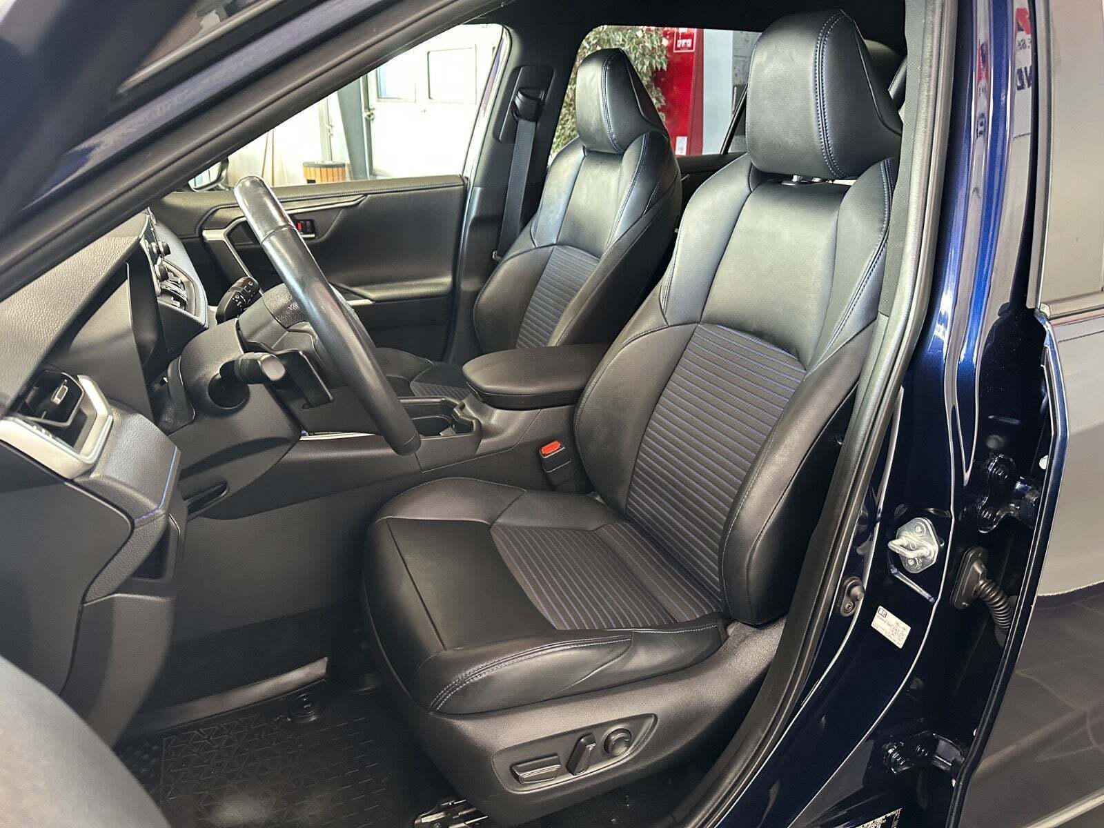 Toyota RAV4 2,5 Hybrid H3 Style MDS Van