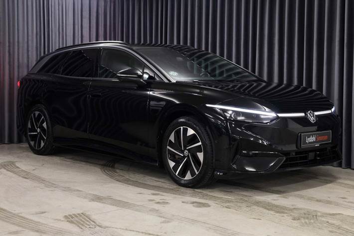 Sort VW ID.7 fra 2025 set udefra