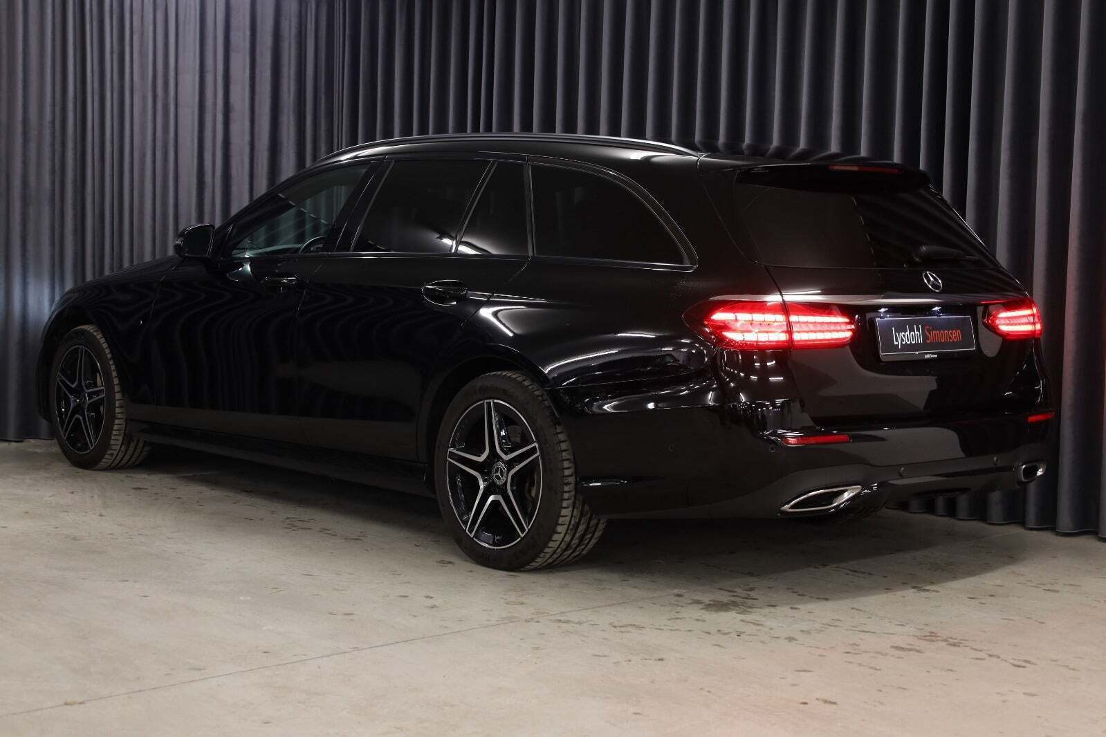 Mercedes E300 e 2,0 AMG Line stc. aut.