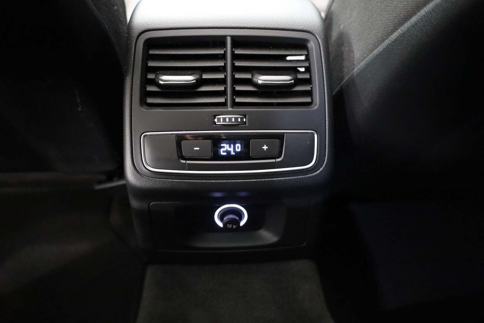 Grå Audi A4 fra 2020