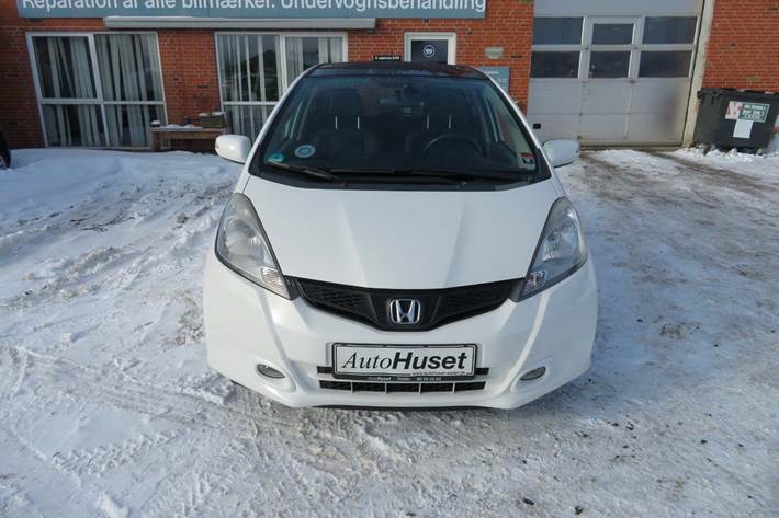 Hvid Honda Jazz fra 2014