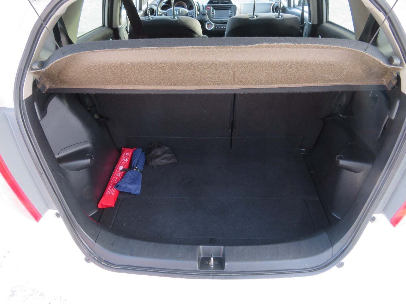 Hvid Honda Jazz fra 2014