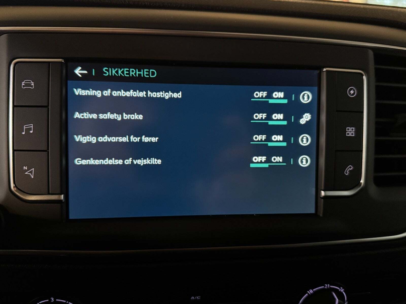 Hvid Citroën e-Jumpy fra 2024