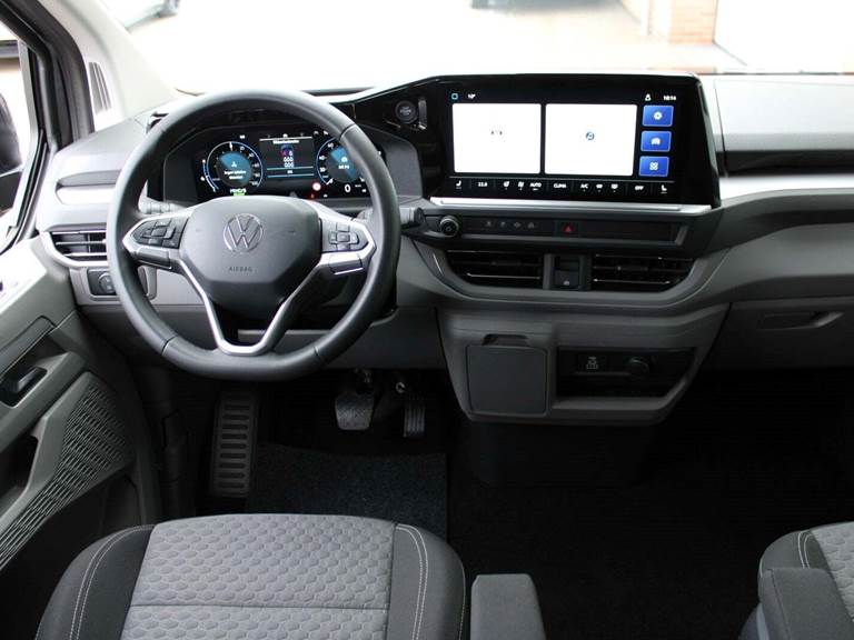 VW e-Caravelle 64 Life SWB