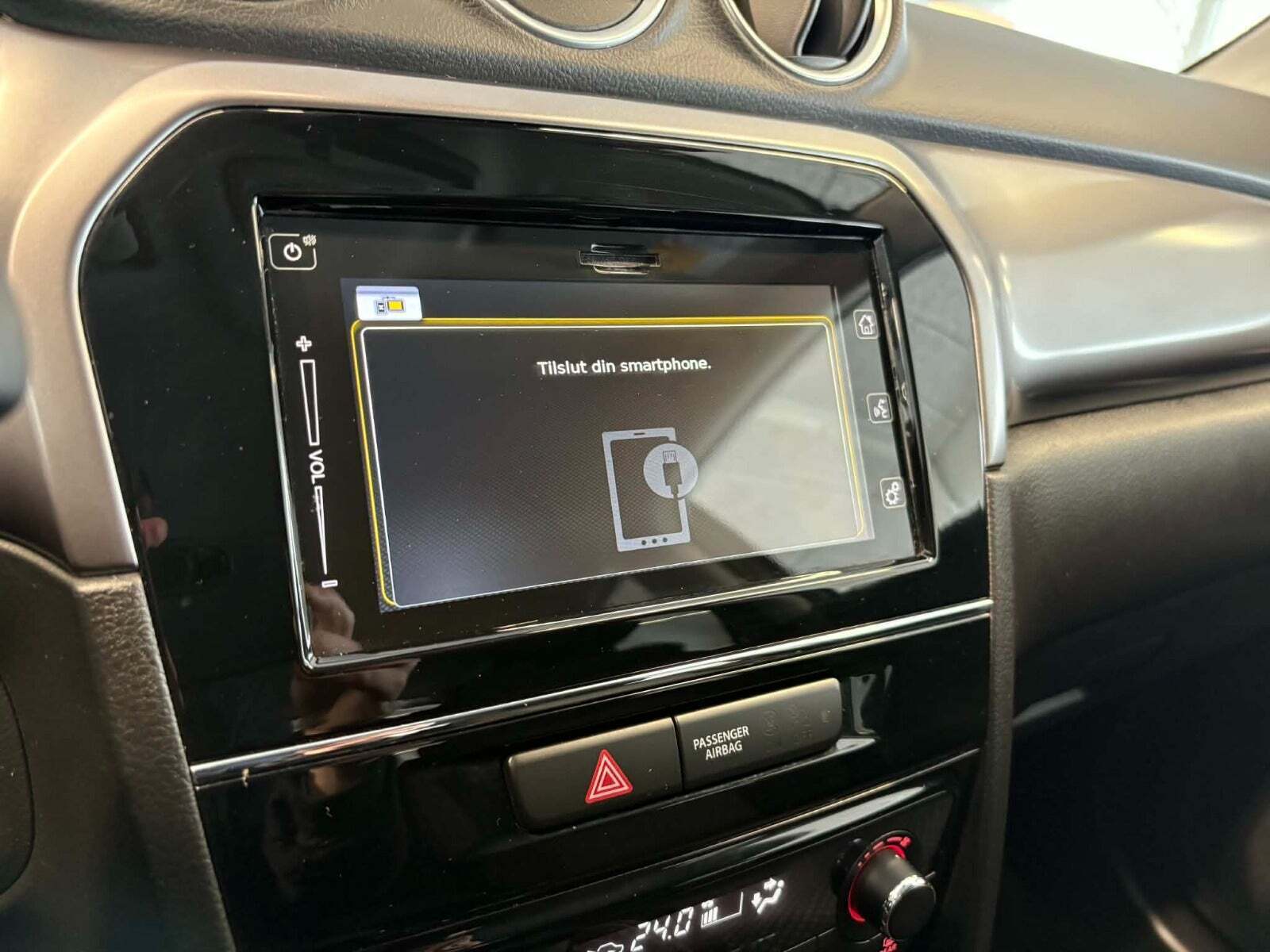 Grå Suzuki Vitara fra 2020