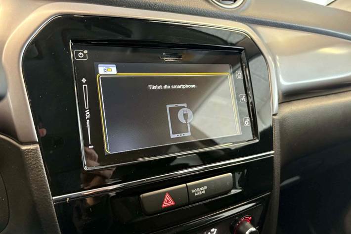 Grå Suzuki Vitara fra 2020