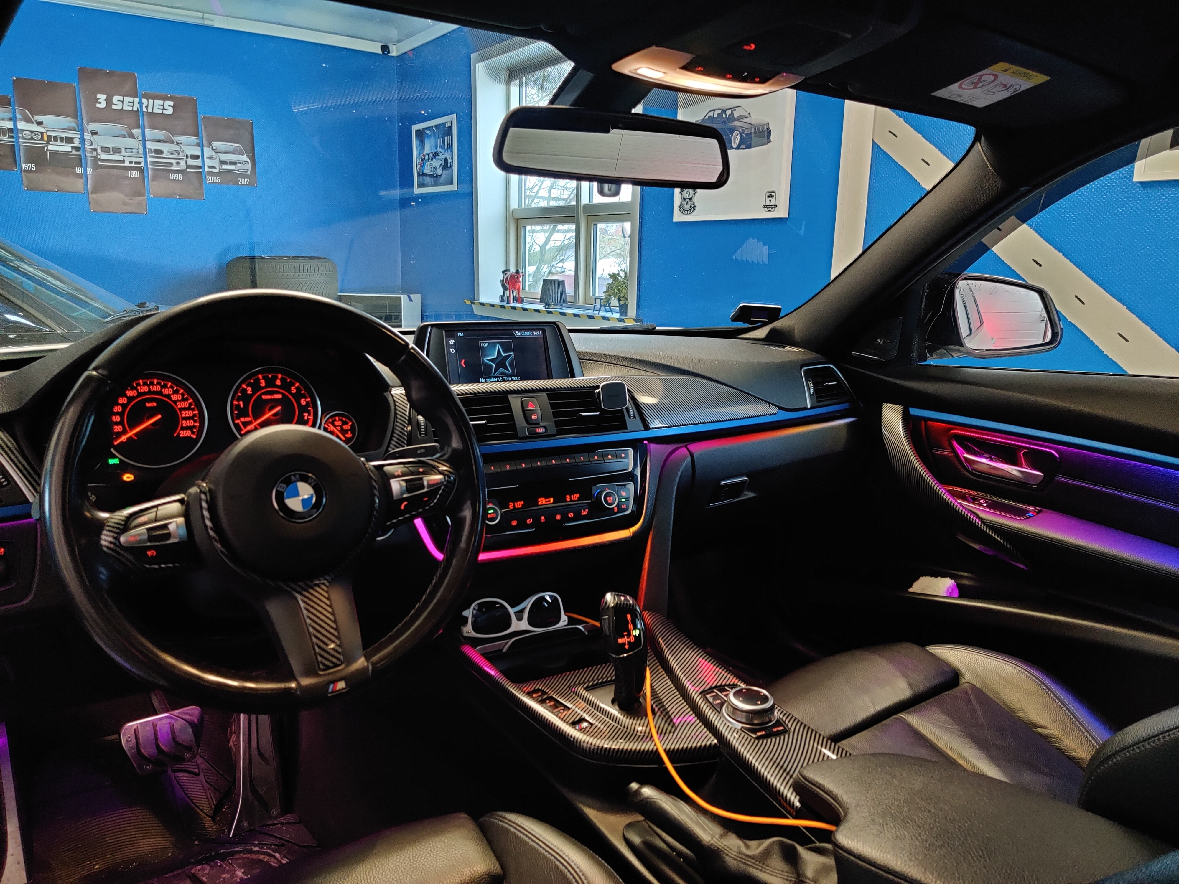 Hvid BMW 3-Serie fra 2018