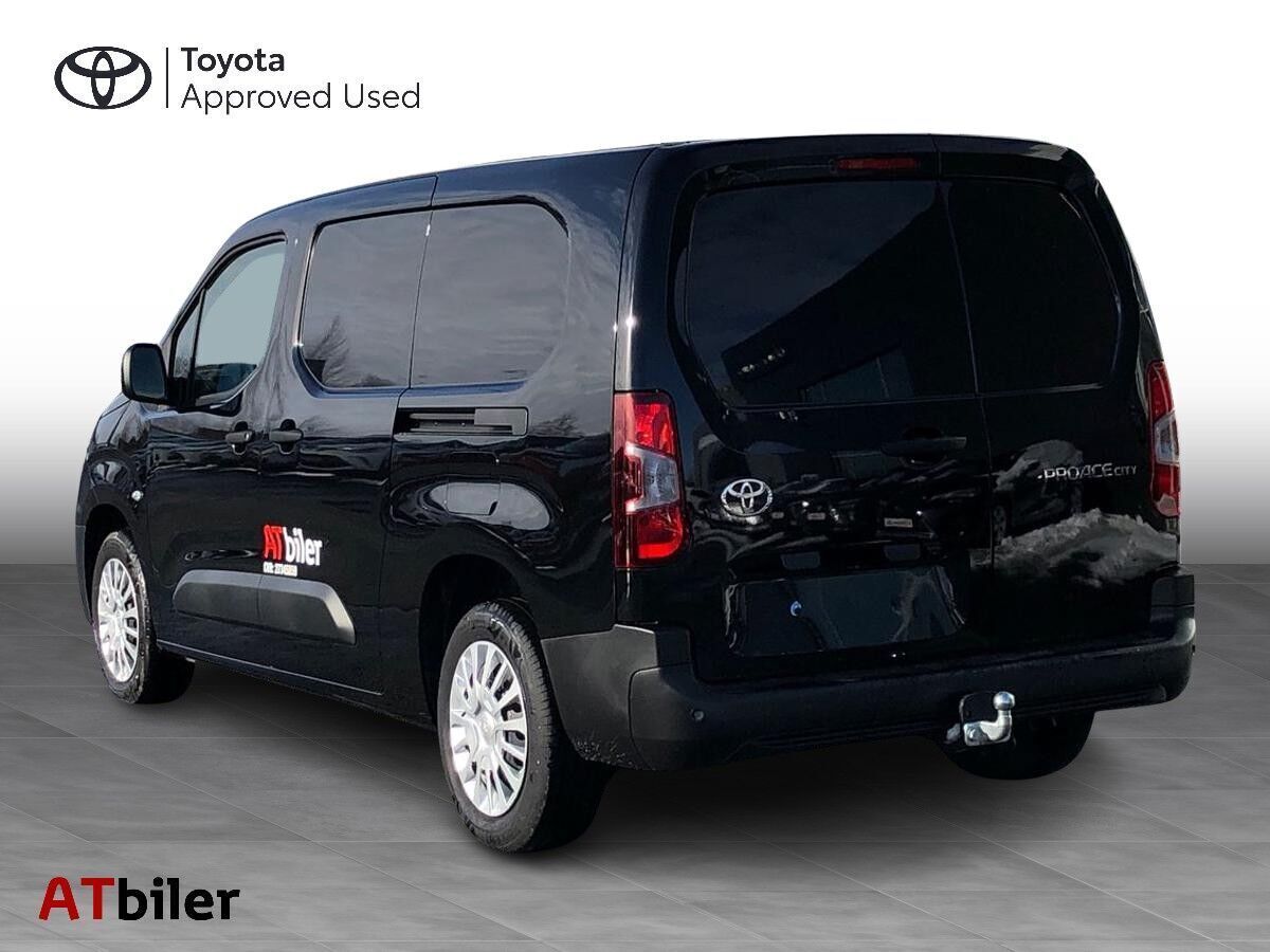 Toyota ProAce City 1,5 Long D Comfort Master To Skydedør 102HK Van