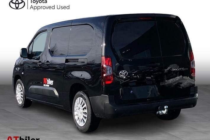 Sort Toyota ProAce City fra 2024