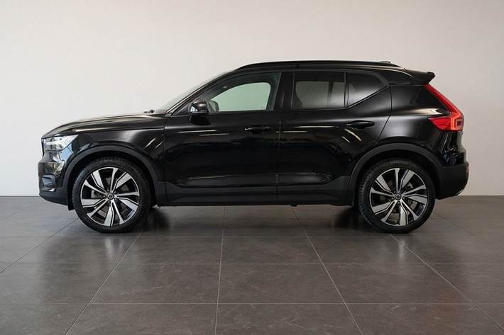 Sort Volvo XC40 fra 2021