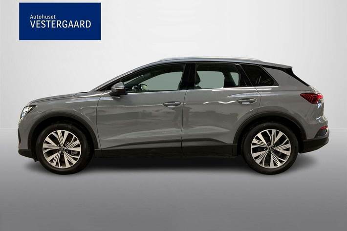 Grå Audi Q4 e-tron fra 2023