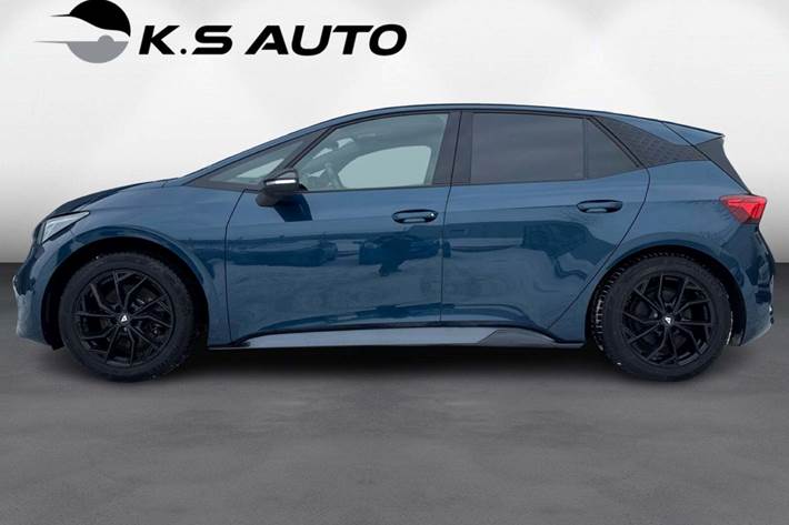 Blå Cupra Born fra 2023