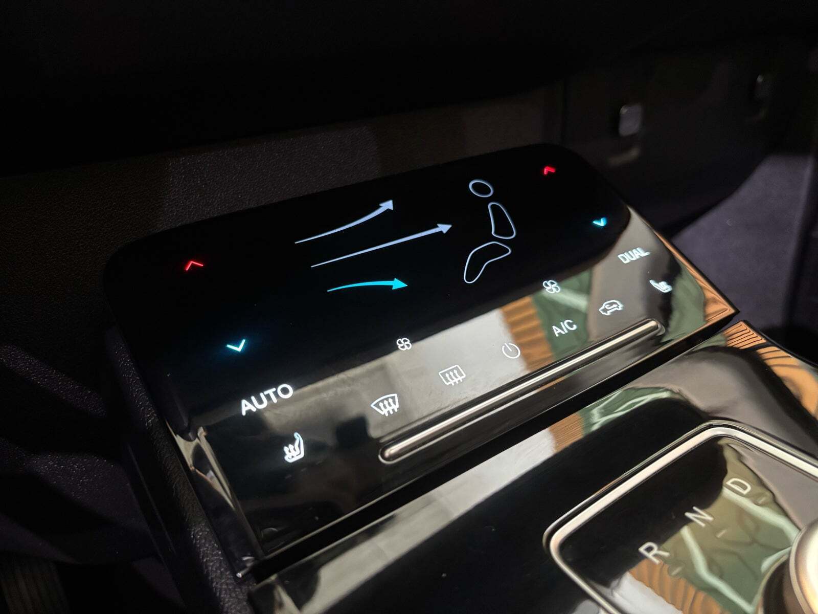 Blå Aiways U5 fra 2022